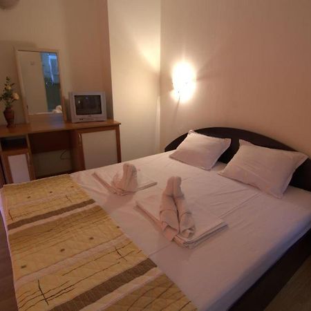 Hotel Stoyanov Ravda Esterno foto
