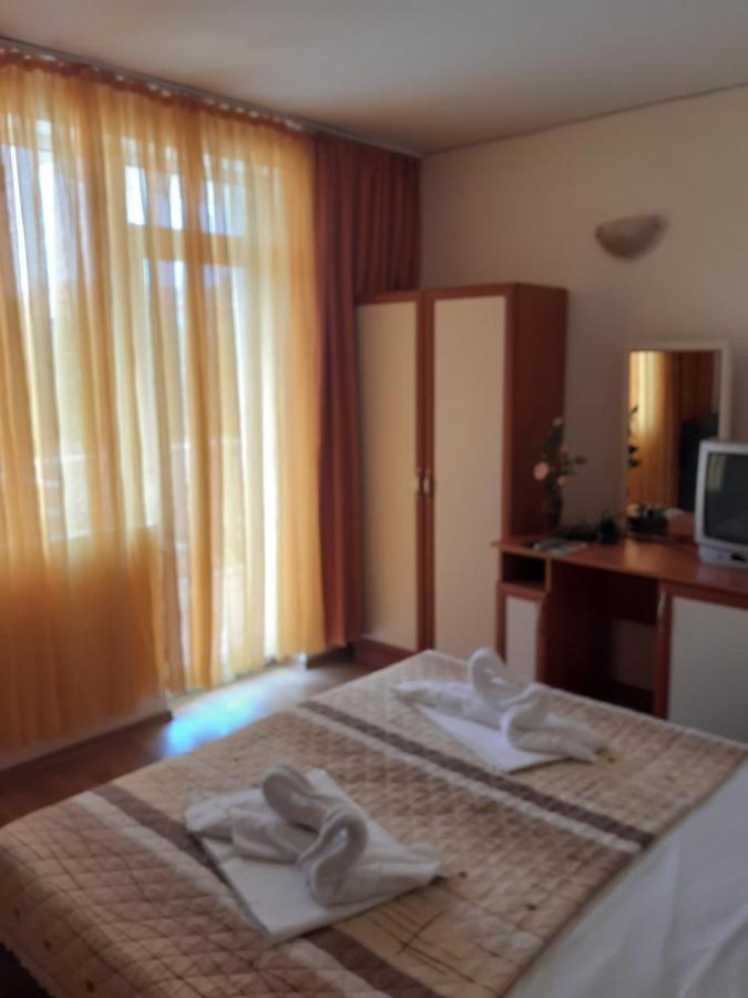 Hotel Stoyanov Ravda Esterno foto